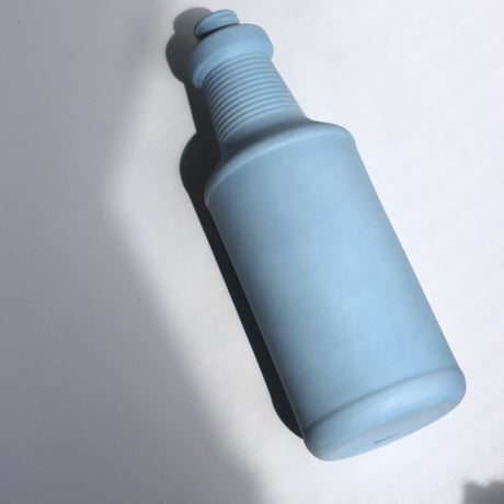"Foekje Fleur" porcelain bottle vase - Bright Sky  -