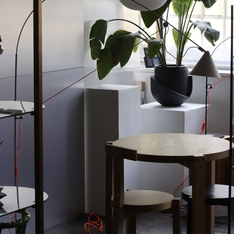 " Midgard licht " AYNO L Floor Lamp - SILK GREY