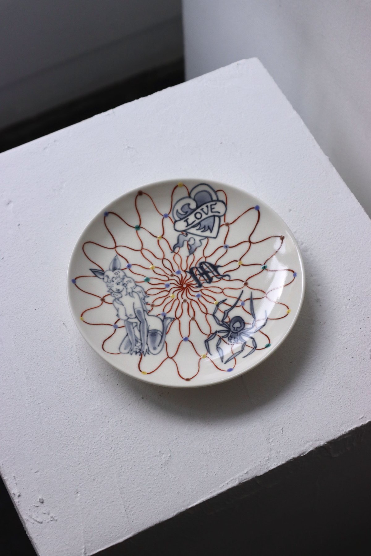 火入■染付六角火入れ 鷹 山水鳥紋 松 幾何学模様（江戸期）木彫り蓋付き 時代物 大正~昭和戦前染付山水図長角皿 | 吉祥寺PukuPuku