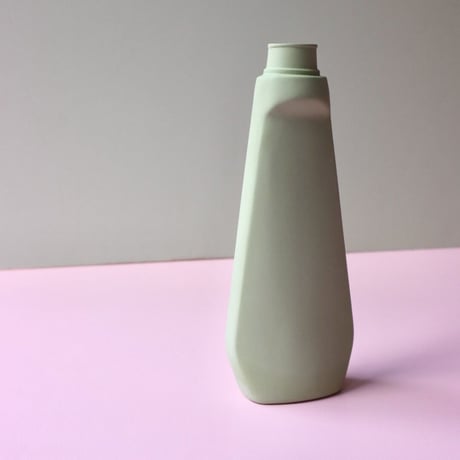 "Foekje Fleur" porcelain bottle vase - dark green -