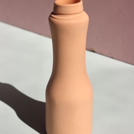 "Foekje Fleur" porcelain bottle vase - orange -