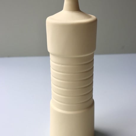 "Foekje Fleur" porcelain bottle vase - fresh yellow -