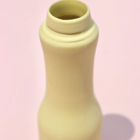 "Foekje Fleur" porcelain bottle vase - fresh yellow -