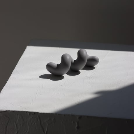 " KIKUCHI SHUNJI / 菊池 俊治 " object S - gray