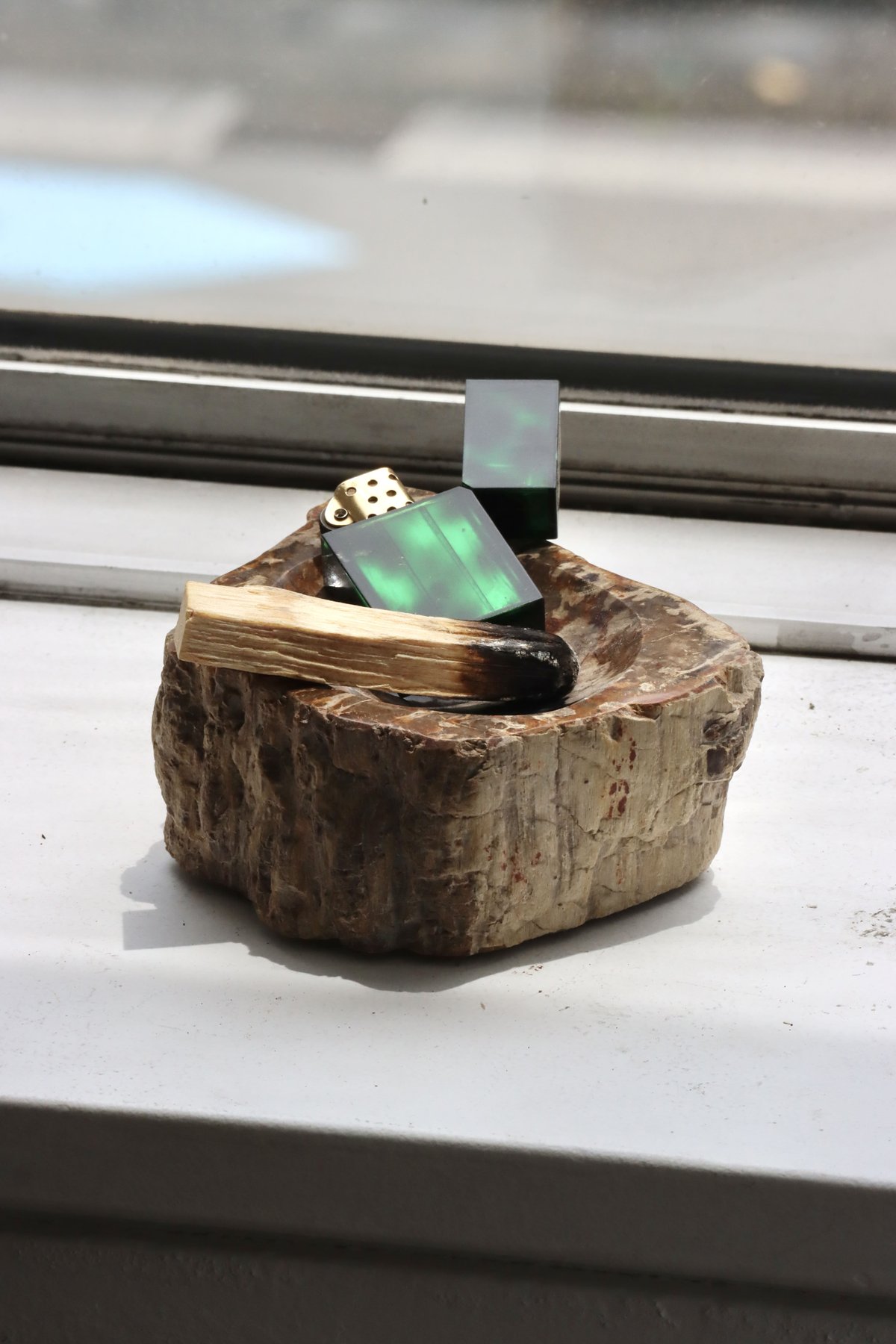 OAK ” Petrified Wood Accessory Tray - S #439