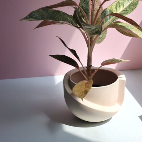 "Light&Ladder" VAYU ceramic tabletop planter - sand -