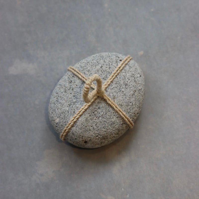 苔むした古い宝珠・関守石・オブジェ WARA 