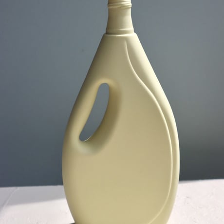 "Foekje Fleur" porcelain bottle vase - fresh yellow -