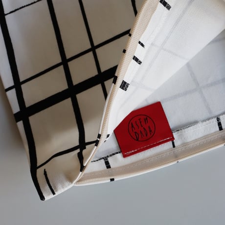 "ASENDADA" Cushion Cover - Plaid White
