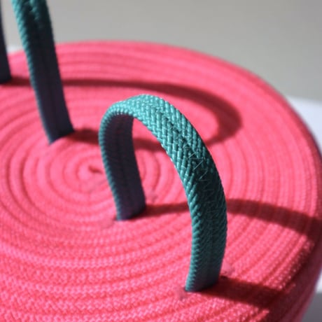"UGLY RUGLY" MEDIUM LOOPY LID BASKET - PINK -