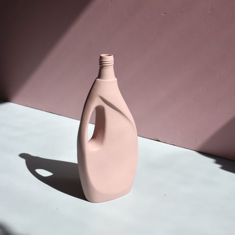 "Foekje Fleur" porcelain bottle vase - powder  -
