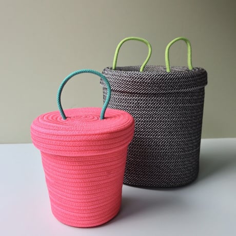 "UGLY RUGLY" MEDIUM LOOPY LID BASKET - STRIP -