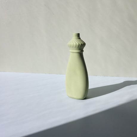 "Foekje Fleur" porcelain bottle vase - spring -