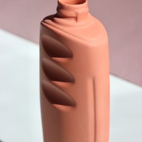 "Foekje Fleur" porcelain bottle vase - salmon  -