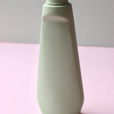"Foekje Fleur" porcelain bottle vase - dark green -
