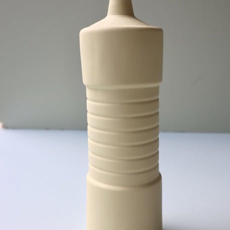 "Foekje Fleur" porcelain bottle vase - fresh yellow -