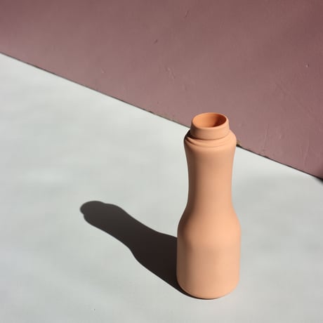 "Foekje Fleur" porcelain bottle vase - orange -