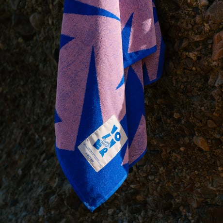 " VOLVER ” XL beach towel - FLASHHH (with Caffé Design)