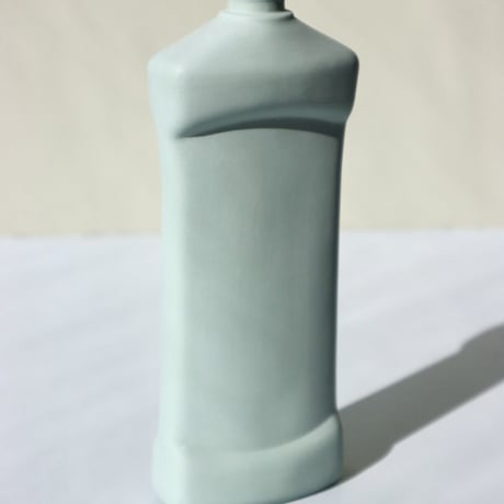 "Foekje Fleur" porcelain bottle vase - mint -