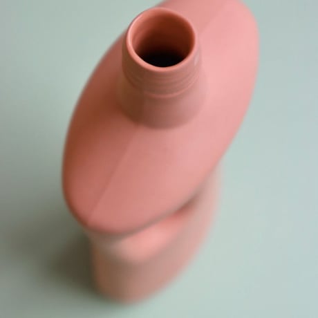 "Foekje Fleur" porcelain bottle vase - salmon -