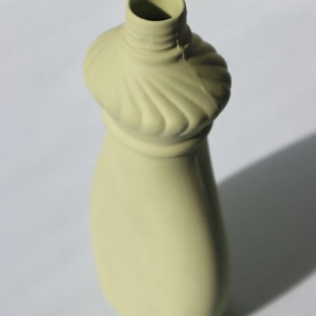 "Foekje Fleur" porcelain bottle vase - spring -