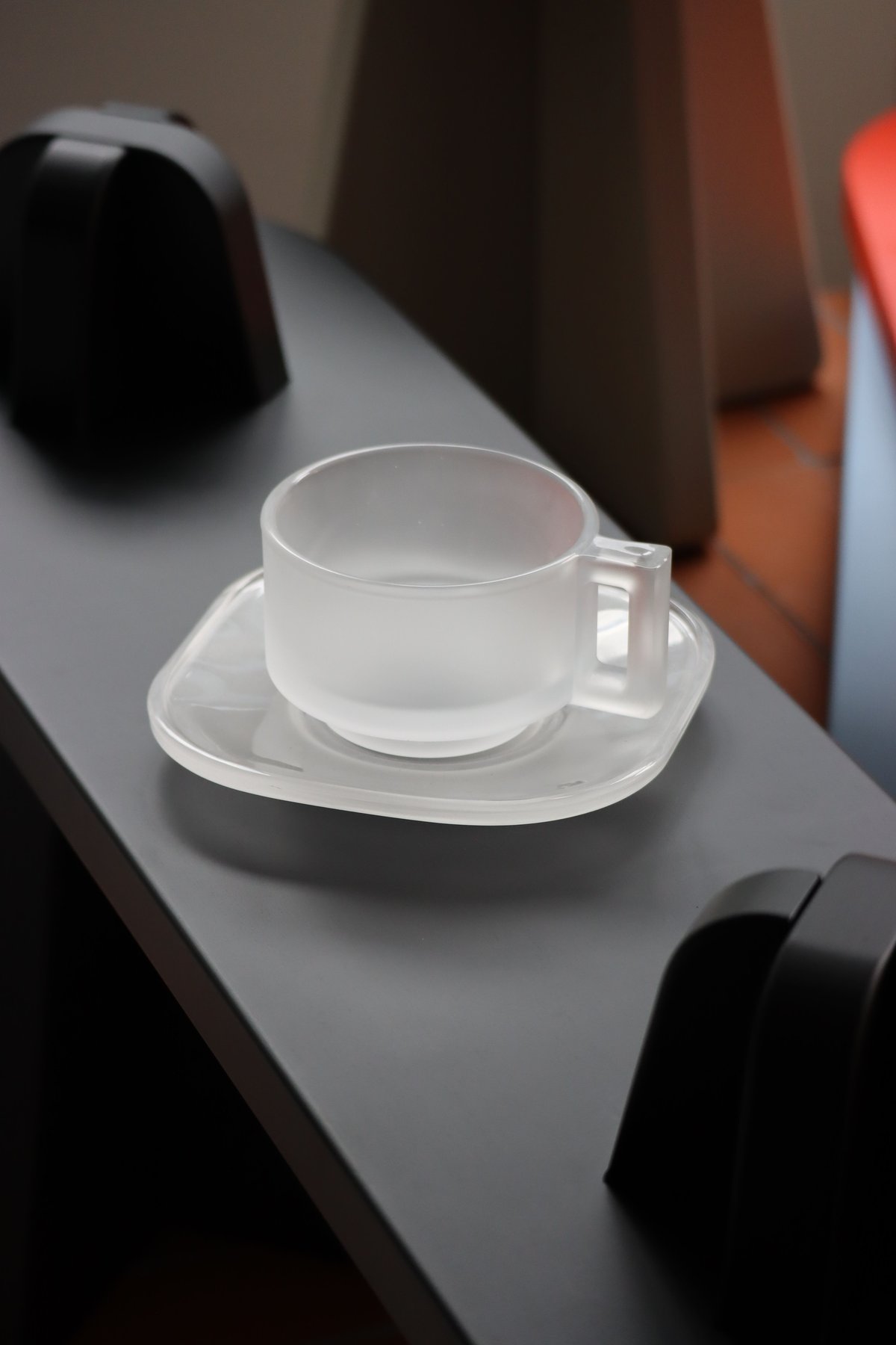 ARNO GLASS カップ&ソーサー クリア 未使用未開封 ARNO GLASS（アルノグラス）カップ＆ソーサー アンバー｜カップ