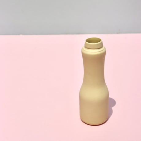 "Foekje Fleur" porcelain bottle vase - fresh yellow -