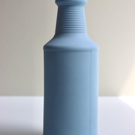 "Foekje Fleur" porcelain bottle vase - Bright Sky  -