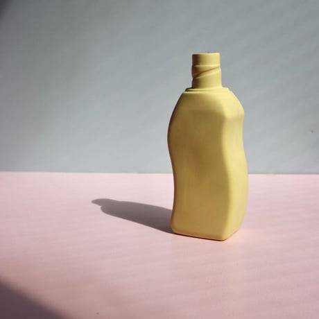 "Foekje Fleur" porcelain bottle vase - sun -