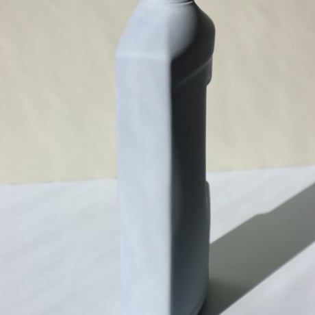 "Foekje Fleur" porcelain bottle vase - light blue -