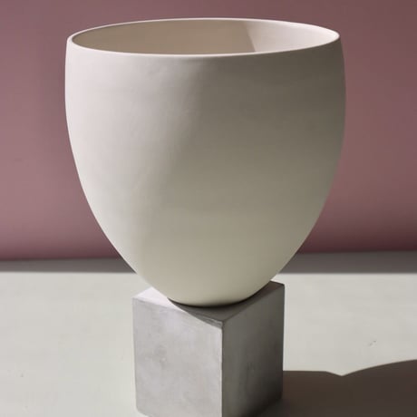 "Light&Ladder" ELEVA Porcelain + Concrete Planter - snow -