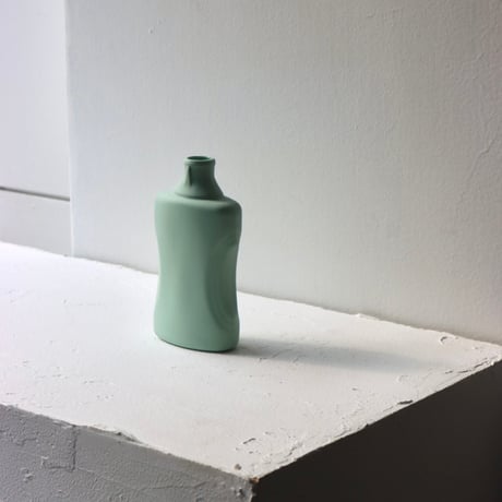 "Foekje Fleur" porcelain bottle vase - mint -