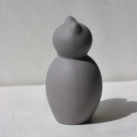 " KIKUCHI SHUNJI / 菊池 俊治 " manekineko ( 右片手 ) - gray