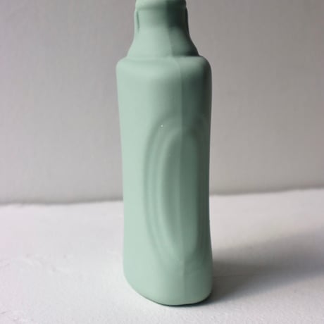 "Foekje Fleur" porcelain bottle vase - mint -