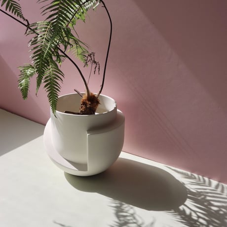 "Light&Ladder" VAYU Ceramic Floor Planter - snow -