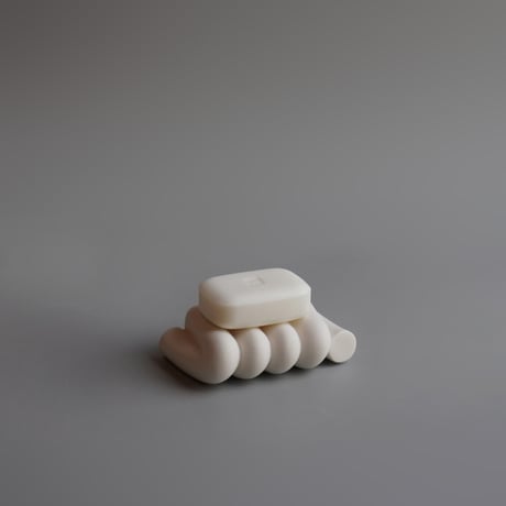 " KIKUCHI SHUNJI / 菊池 俊治 " soap dish S - white