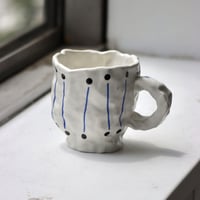 miwa itouピンク ガラスカップ 青い持ち手付き miwa itouピンク ガラスカップ 青い持ち手付き