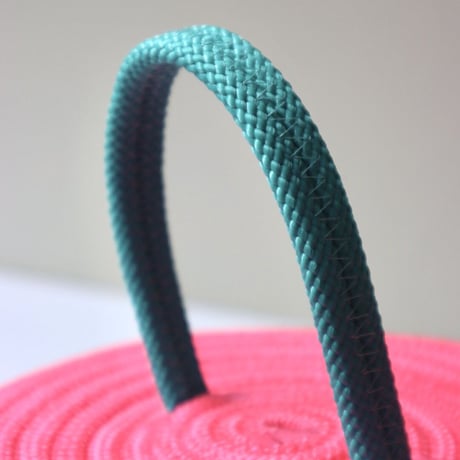 "UGLY RUGLY" SMALL LOOPY LID BASKET - PINK -
