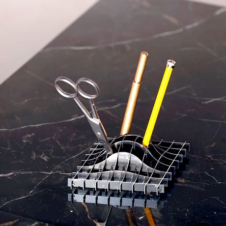 "Fundamental Berlin" Gravity -PEN HOLDER -