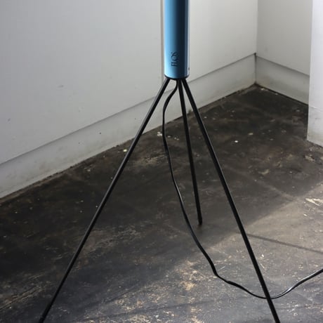 "FLOS" Luminator