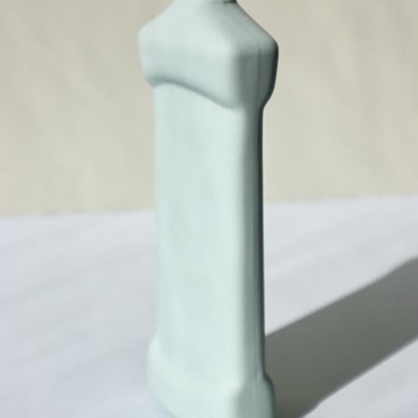 "Foekje Fleur" porcelain bottle vase - mint -