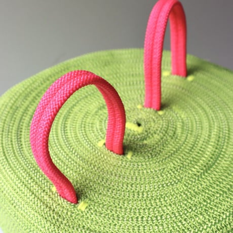 "UGLY RUGLY" MEDIUM LOOPY LID BASKET - GREEN -