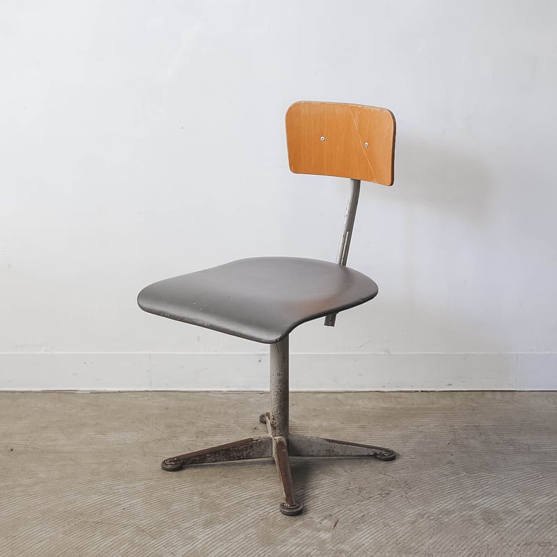 Ahrend de Cirkel drafting chair Friso Kramer | Ahrend de Cirkel drafting chair Friso Kramer |