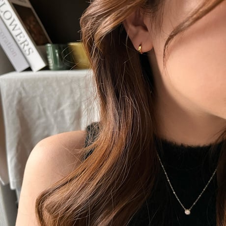 s074 ピアス