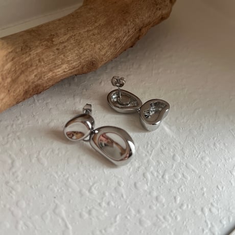 ss108ピアス