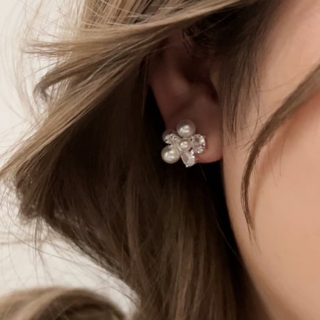 Pearl Petaliaピアス　イヤリング