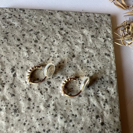 thin pearl ピアス　イヤリング