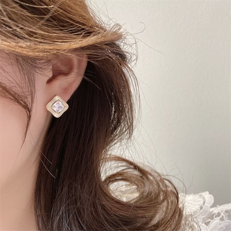 milk candy ピアス
