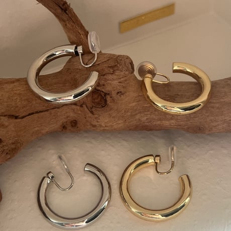 Aurea Loop ピアス　イヤリング