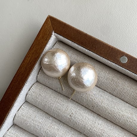 BIG Pearl ピアス